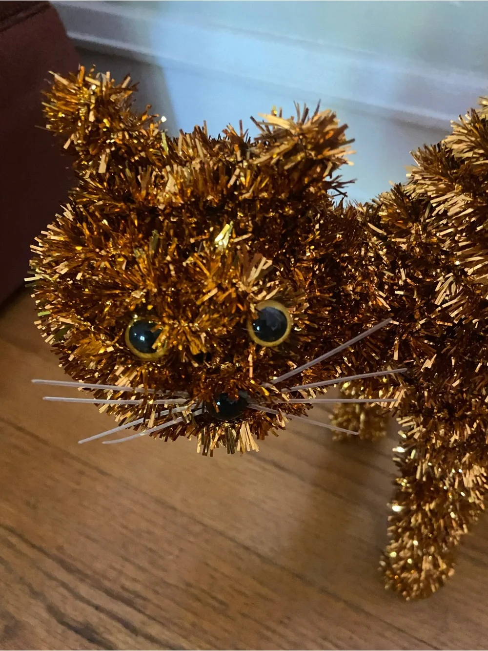 Halloween Orange Tinsel Cat Décor